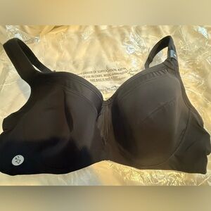 Torrid Black Women's Sports Bra nwt